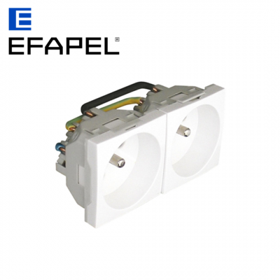 Prise double de courant avec protection 4 modules blanc pour goulottes EFAPEL