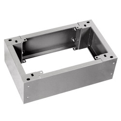 Plinthe et socle pour armoire électrique