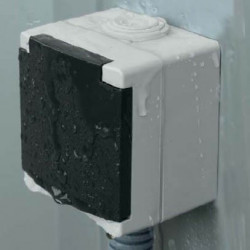 Prise électrique extérieur étanche certifié NF à 3,75€